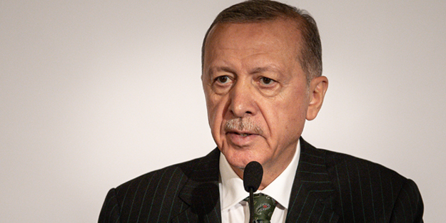 Cumhurbaşkanı Erdoğan nasırına basınca Yunanistan Başbakanı Miçotakis bakın ne yapmış!