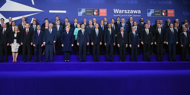 Cumhurbaşkanı Erdoğan NATO aile fotoğrafında
