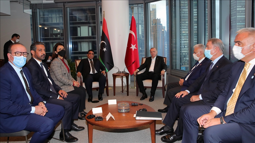 Cumhurbaşkanı Erdoğan, New York'ta Libya Başkanlık Konseyi Başkanı el-Menfi ile bir araya geldi