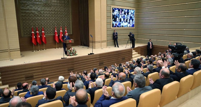 Cumhurbaşkanı Erdoğan O köşe yazarlarına ateş püskürdü