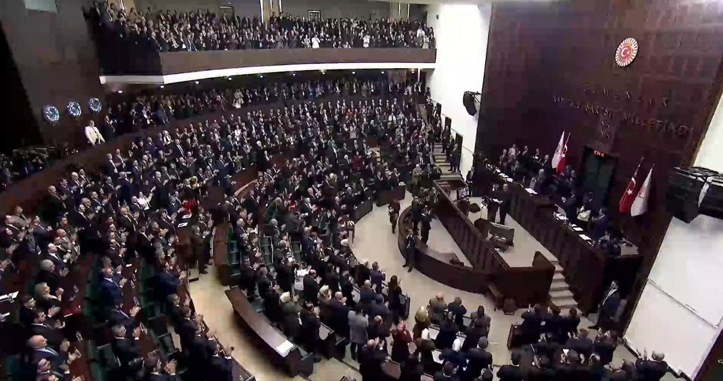 Cumhurbaşkanı Erdoğan öyle bir söz söyledi ki salon ayakta alkışladı