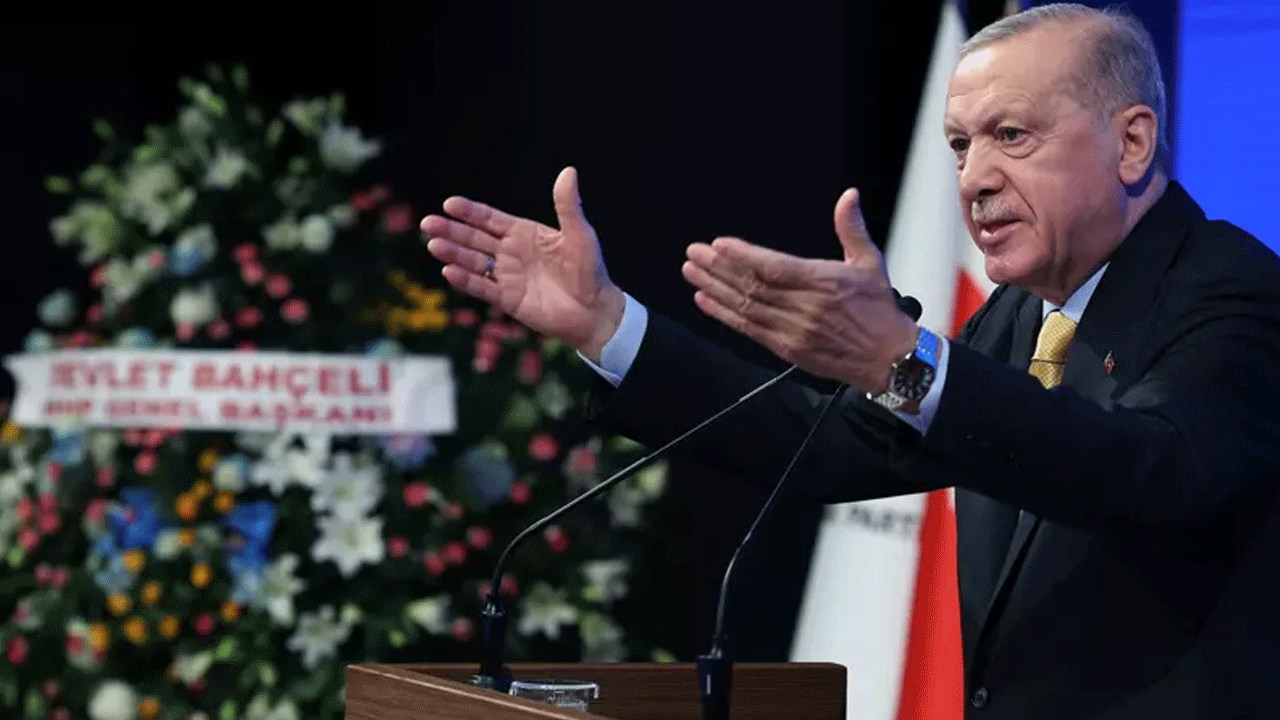 Cumhurbaşkanı Erdoğan Özgür Özel'i rezil kepaze etti