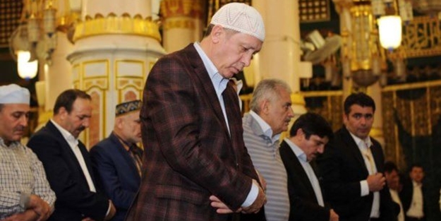 Cumhurbaşkanı Erdoğan Mescid-i Nebevi'de