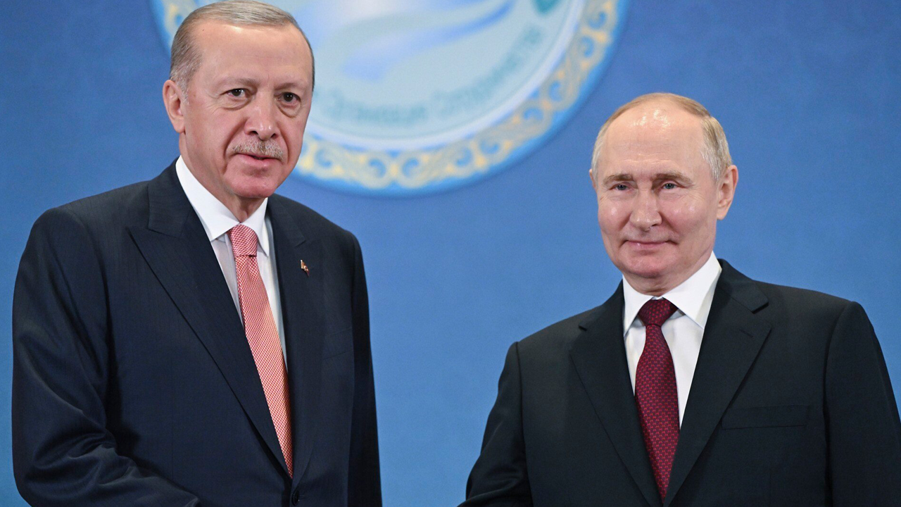 Cumhurbaşkanı Erdoğan, Putin ile görüştü: Barış için her katkıya hazırız!