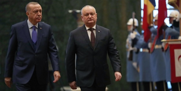 Cumhurbaşkanı Erdoğan resmi törenle karşıladı