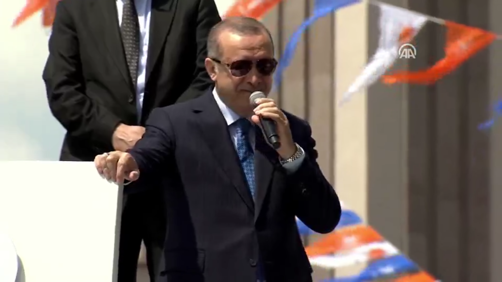 Cumhurbaşkanı Erdoğan: Size birileri geldiği zaman...