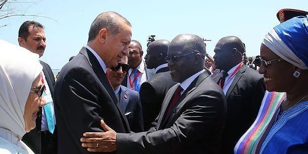 Cumhurbaşkanı Erdoğan Tanzanya'da karşılandı