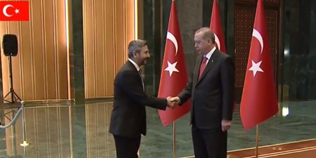 Külliye'de tarihi anlar, tebrikler kabul edildi