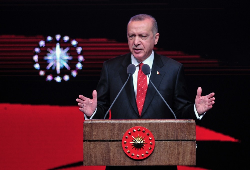 Cumhurbaşkanı Erdoğan, TFF Başkanı Nihat Özdemir ile görüştü 
