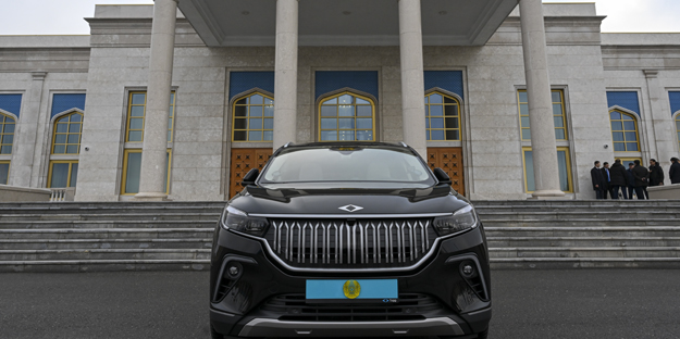 Cumhurbaşkanı Erdoğan, TOGG'u hediye etti ve yola çıktı! TOGG sürprizi...