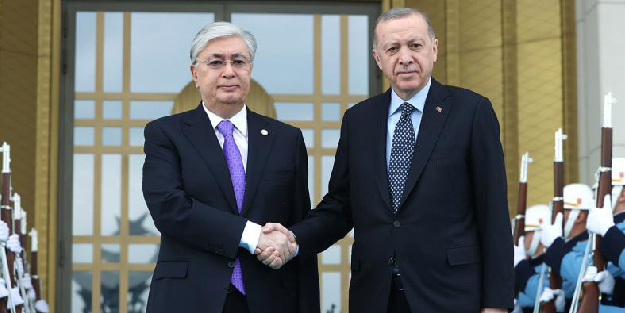 Cumhurbaşkanı Erdoğan Tokayev ile görüştü