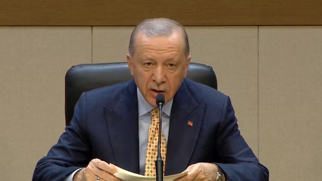 Cumhurbaşkanı Erdoğan: ‘Toplu mezarlar bulundukça Esed rejiminin kanlı yüzü ortaya çıkıyor’