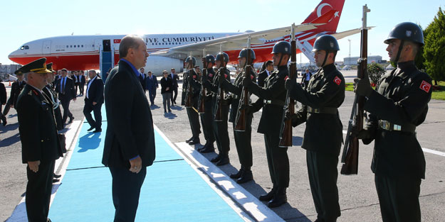 Cumhurbaşkanı Erdoğan Türkiye'ye döndü