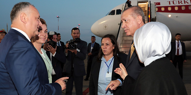 Cumhurbaşkanı Erdoğan Türkiye'ye döndü