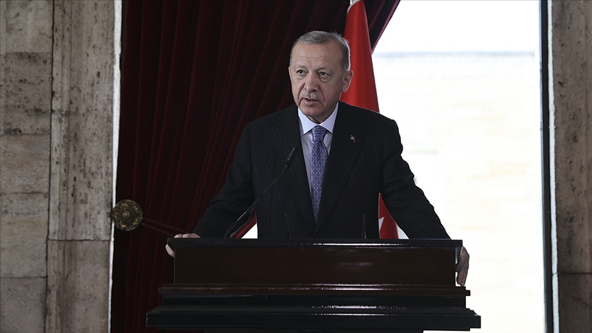 Cumhurbaşkanı Erdoğan: Ülkemizin bütünlüğüne, necip milletimizin birliğine kast edilmesine asla izin vermeyeceğiz