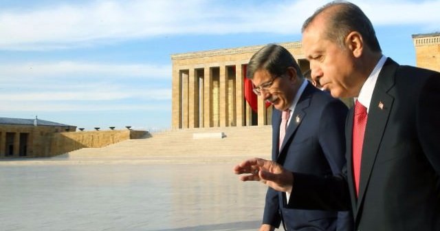 Cumhurbaşkanı Erdoğan ve Davutoğlu Anıtkabir'de