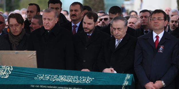 Cumhurbaşkanı Erdoğan ve İmamoğlu beraber saf tuttu