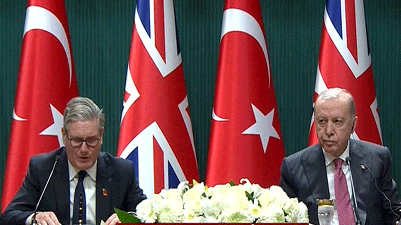 Cumhurbaşkanı Erdoğan ve İngiltere Başbakanı Starmer'den kritik imza! Türkiye 44 Eurofighter alacak