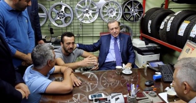 Cumhurbaşkanı Erdoğan ve vatandaş arasında güldüren diyalog