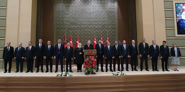 Cumhurbaşkanı Erdoğan yeni kabineyi açıkladı