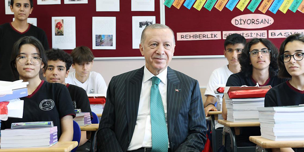 Cumhurbaşkanı Erdoğan, YKS'ye girecek öğrencilere mesaj