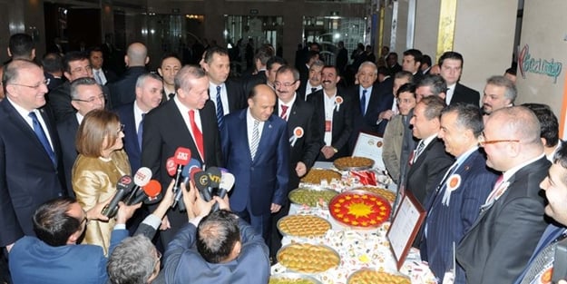 Erdoğan'a forslu baklava sürprizi