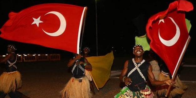 Cumhurbaşkanı Erdoğan'a Gana'da müthiş karşılama