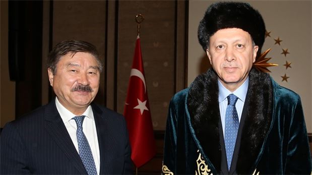 Cumhurbaşkanı Erdoğan'a 'geleneksel' hediye