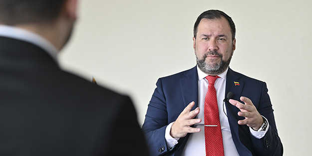 Cumhurbaşkanı Erdoğan'a övgüler dizdi! 