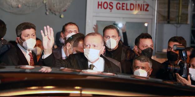 Cumhurbaşkanı Erdoğan'a Rize'de sevgi gösterisi