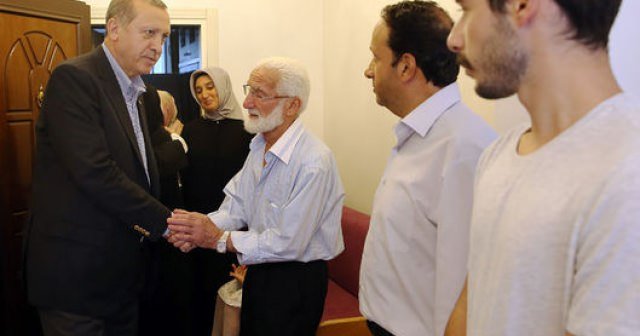 Cumhurbaşkanı Erdoğan'da şehit ailesine ziyaret