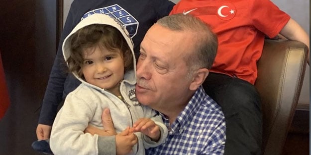 Cumhurbaşkanı Erdoğan'dan 23 Nisan fotoğrafı