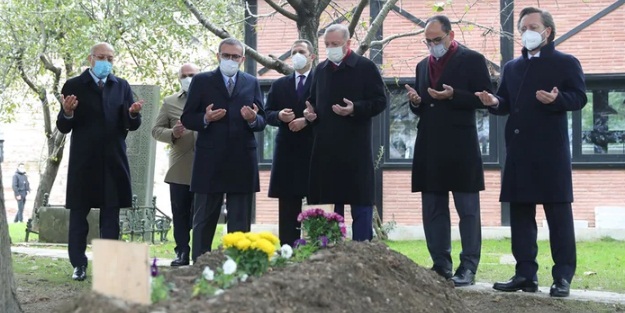 Cumhurbaşkanı Erdoğan'dan Ahmet Kekeç'in kabrine ziyaret