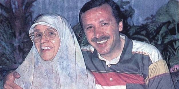 Cumhurbaşkanı Erdoğan'dan, annesinin vefat yıl dönümünde duygusal paylaşım