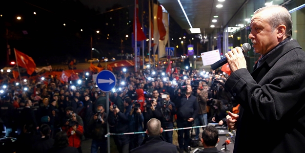 Erdoğan'dan Avrupa'da gece yarısı mitingi