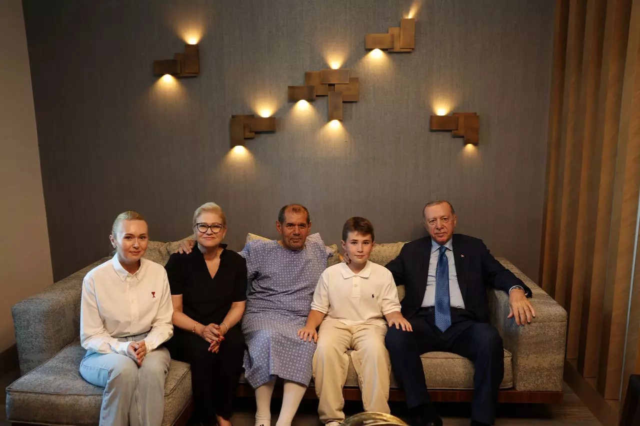 Cumhurbaşkanı Erdoğan’dan Dursun Özbek’e sürpriz ziyaret