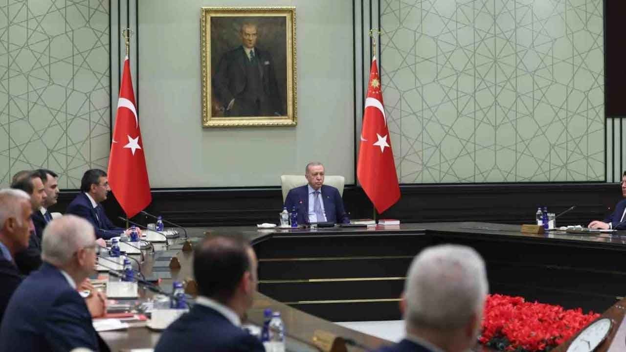Vahşi kapitalistlerin kirli tezgahını Başkan Erdoğan tek tek ifşa etti! Türkiye düşmanlarına geçit yok, muhalefet yine istismar peşinde!