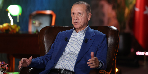 Cumhurbaşkanı Erdoğan'dan flaş asgari ücret ve EYT açıklaması