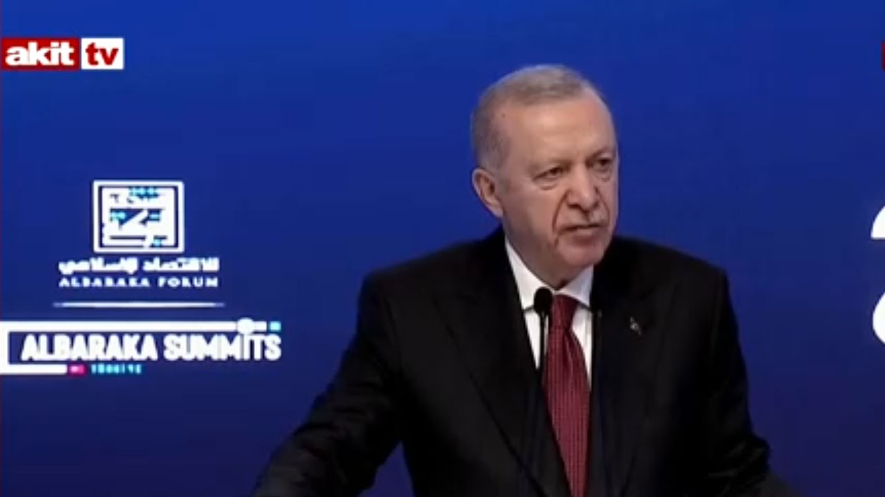 Cumhurbaşkanı Erdoğan'dan tarihi mesajlar: Faizsiz ekonomiye özlemimi gür seda ile dillendireceğim