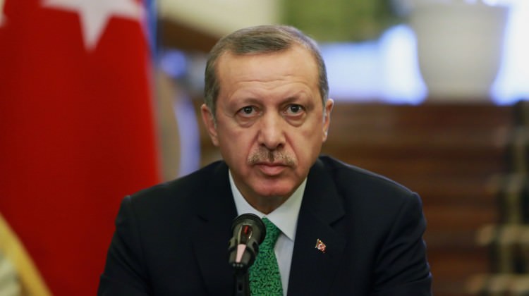 Cumhurbaşkanı Erdoğan'dan Fransa dönüşü sert mesaj!