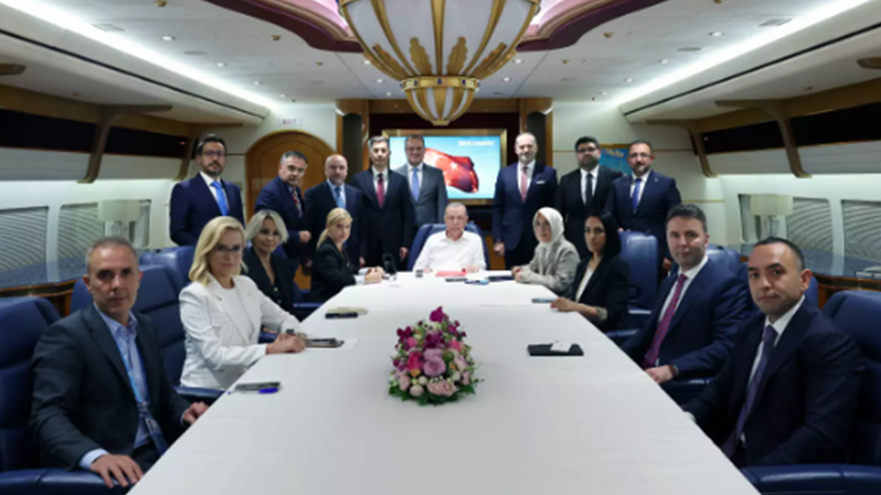 Cumhurbaşkanı Erdoğan'dan füze testi cevabı: Ne füze biliyor ne de turizm