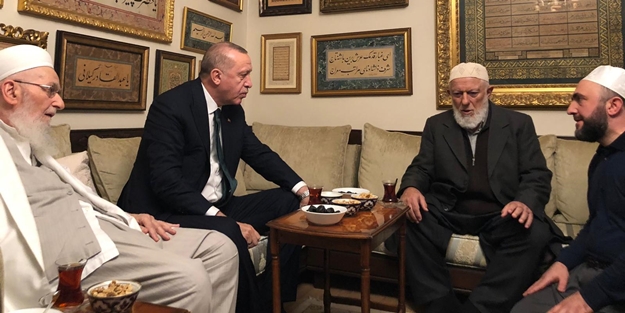 Cumhurbaşkanı Erdoğan'dan Hasan Kılıç Hocaefendi'ye sürpriz ziyaret!
