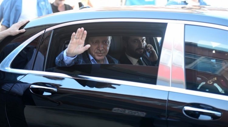 Cumhurbaşkanı Erdoğan'dan Kahraman'a ziyaret