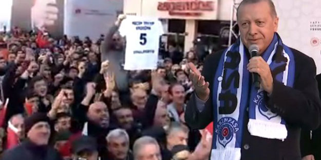 Erdoğan'dan kendisine forma gösteren vatandaşa güldüren cevap