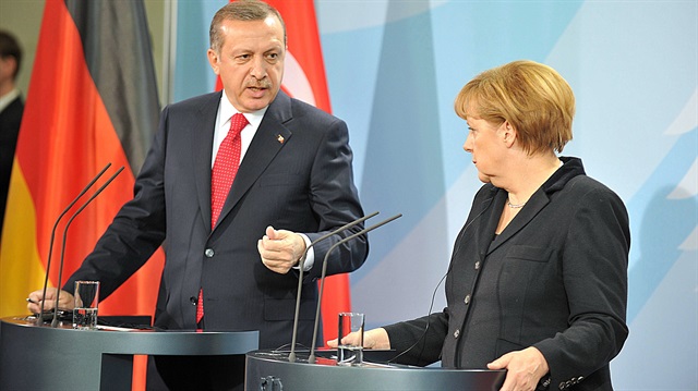 Cumhurbaşkanı Erdoğan'dan Merkel'e 4 bin 500 isimli liste
