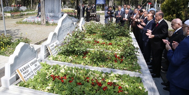 Cumhurbaşkanı Erdoğan'dan Erbakan Hoca sürprizi