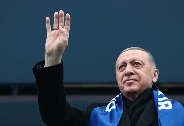 Cumhurbaşkanı Recep Tayyip Erdoğan: Kimin kuyruğuna bassak hemen soluğu PKK'nın yanında alıyor