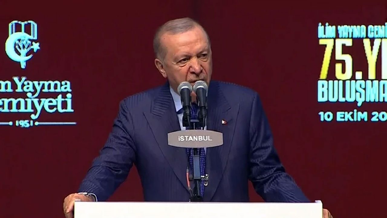 Cumhurbaşkanı Erdoğan'dan önemli açıklamalar! Tekno oligarkların hedef kitlesini gençlerimiz oluşturuyor