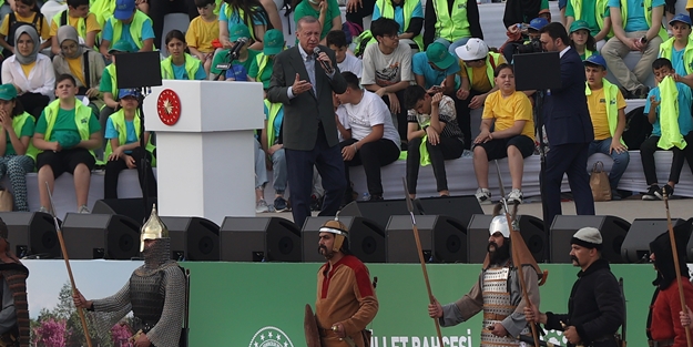 Cumhurbaşkanı Erdoğan'dan önemli açıklamalar: Türkiye düşmanlarının oyunlarını bozuyoruz!