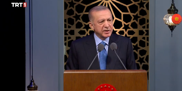 Cumhurbaşkanı Erdoğan'dan önemli mesajlar! 'Kur'an'a uzanan kirli ellere izin vermeyeceğiz'